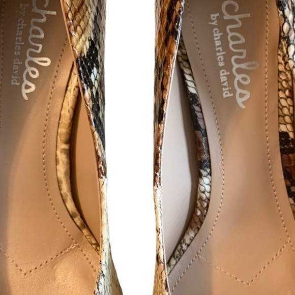 CHARLES DAVID Natural Snakeskin Print Fabric Upper Heels Size 6 Medium NEW - Picture 5 of 7